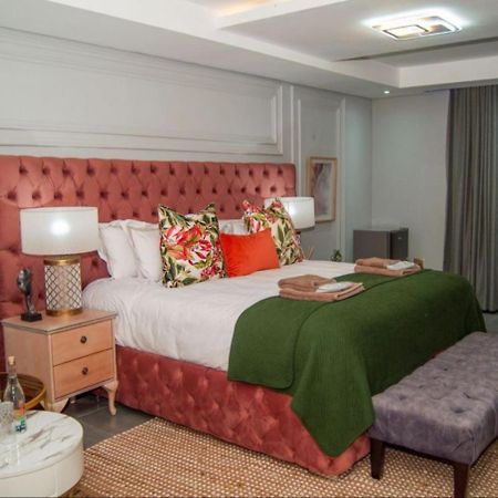 The Lux Hotel And Resorts Louis Trichardt Bagian luar foto