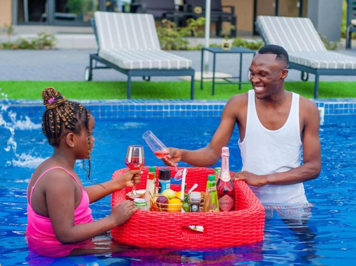 The Lux Hotel And Resorts Louis Trichardt Bagian luar foto