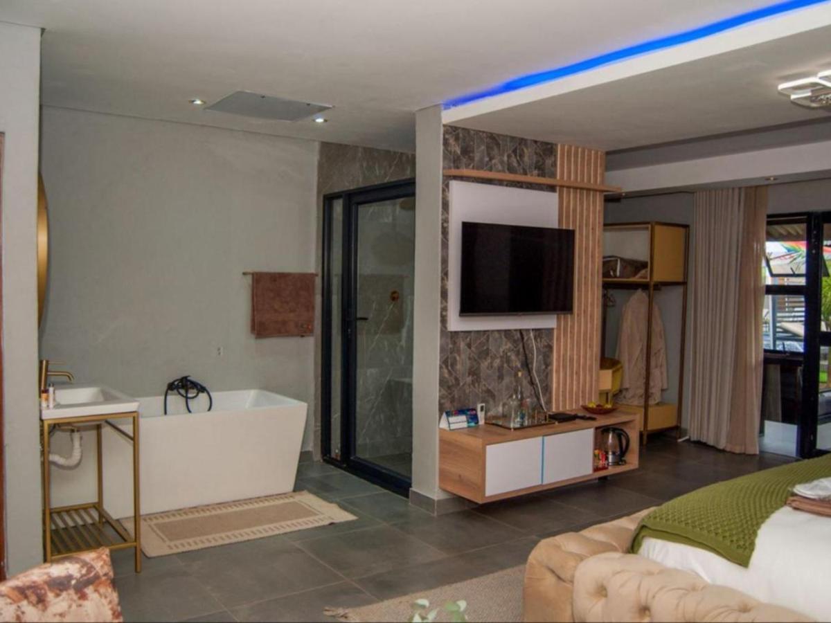 The Lux Hotel And Resorts Louis Trichardt Bagian luar foto