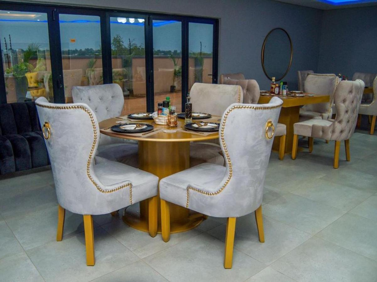 The Lux Hotel And Resorts Louis Trichardt Bagian luar foto