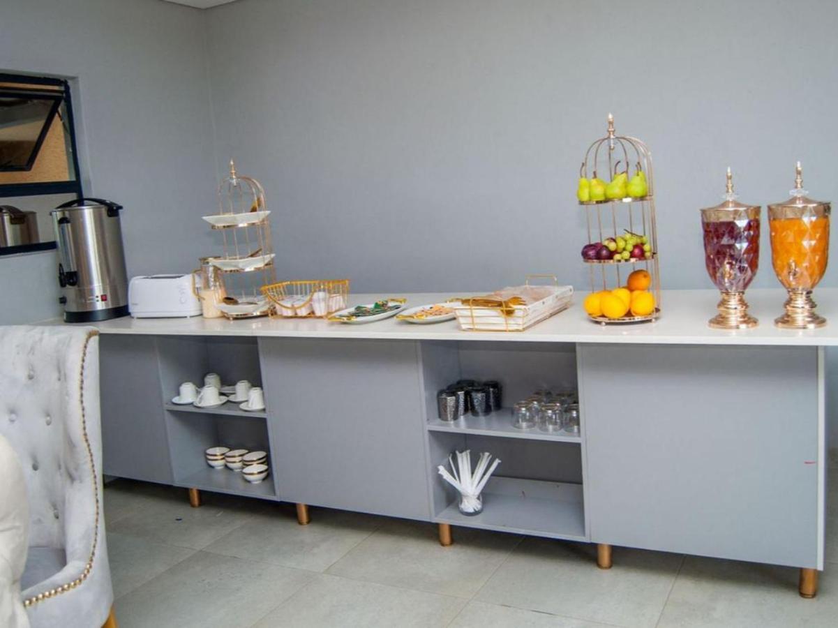 The Lux Hotel And Resorts Louis Trichardt Bagian luar foto