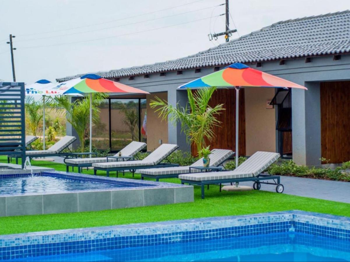 The Lux Hotel And Resorts Louis Trichardt Bagian luar foto