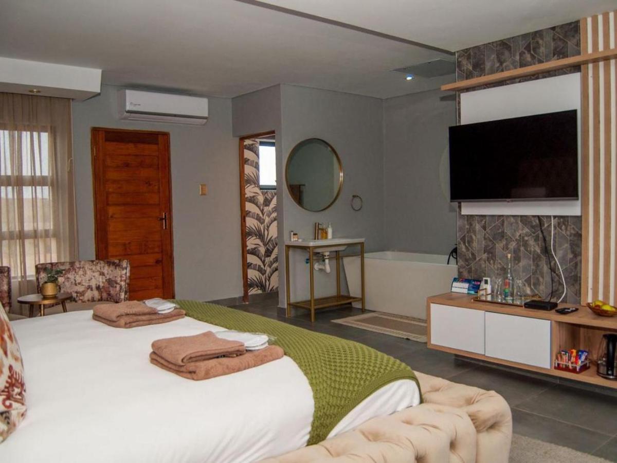 The Lux Hotel And Resorts Louis Trichardt Bagian luar foto