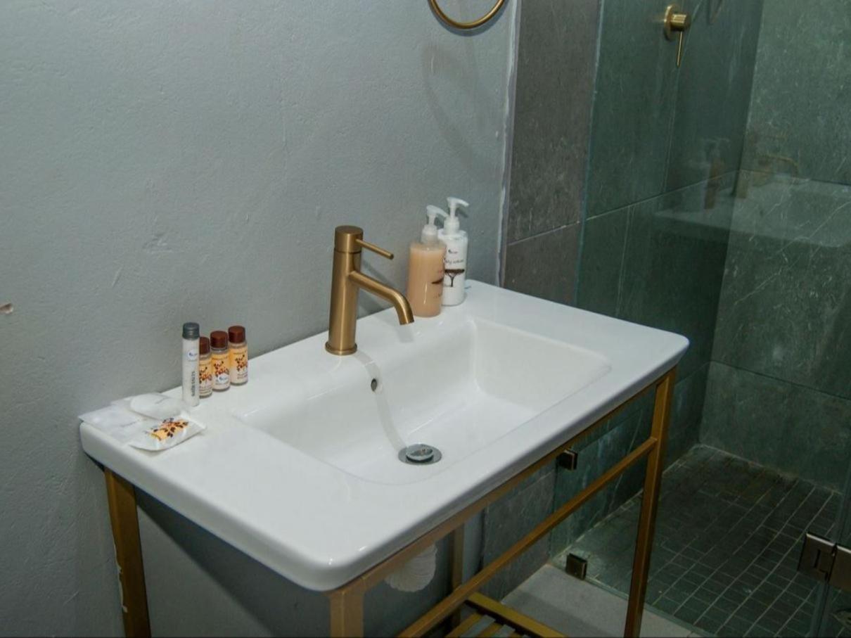 The Lux Hotel And Resorts Louis Trichardt Bagian luar foto