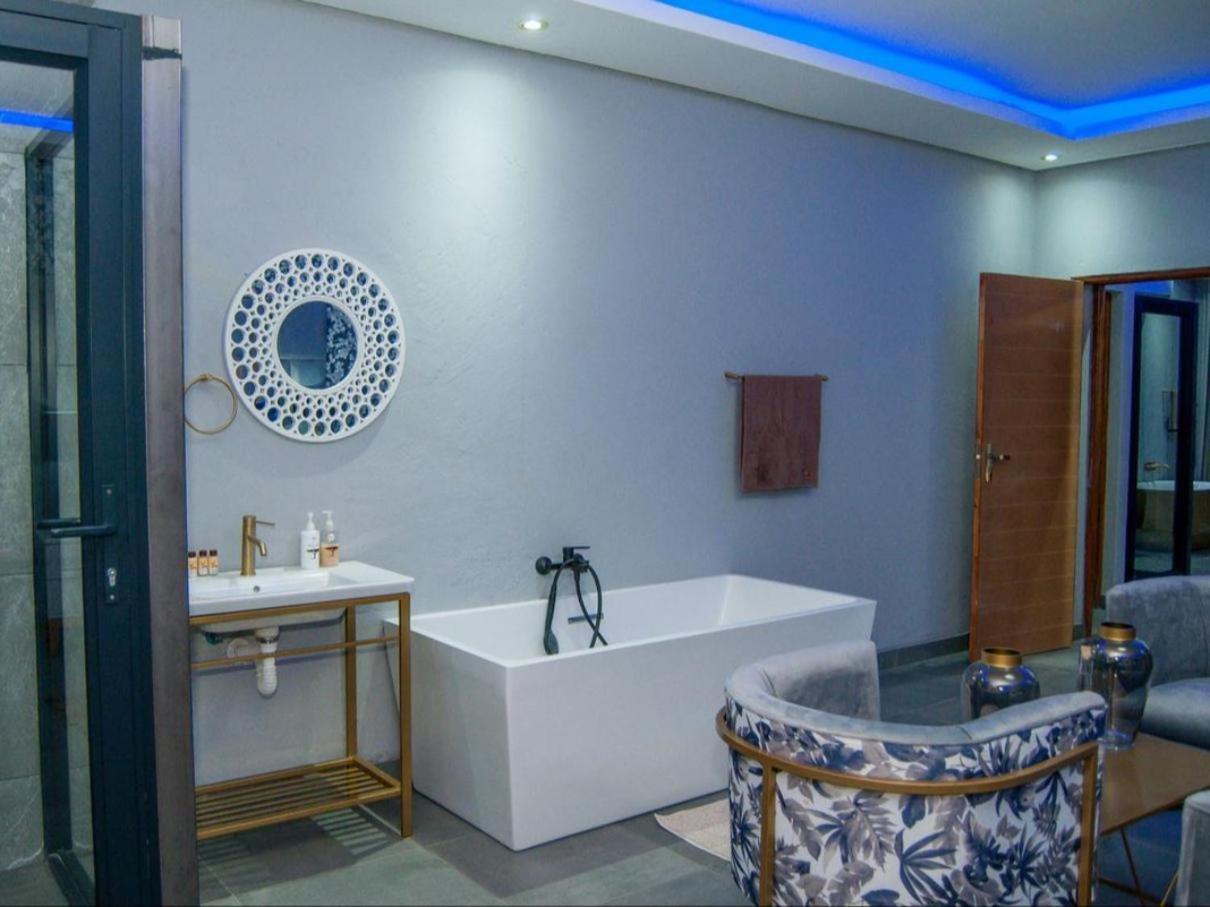 The Lux Hotel And Resorts Louis Trichardt Bagian luar foto